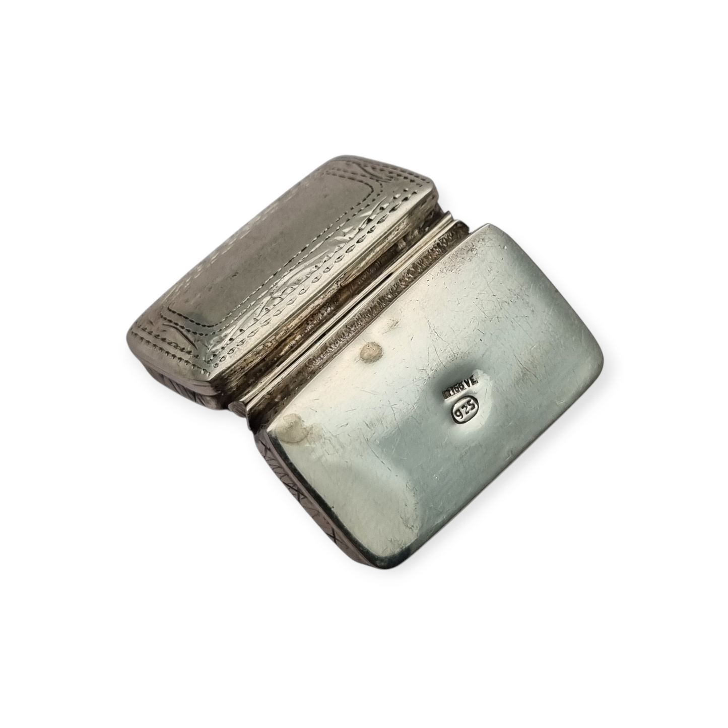 Small rectangular 925 silver box with geometric engraving, Italy circa 1990
