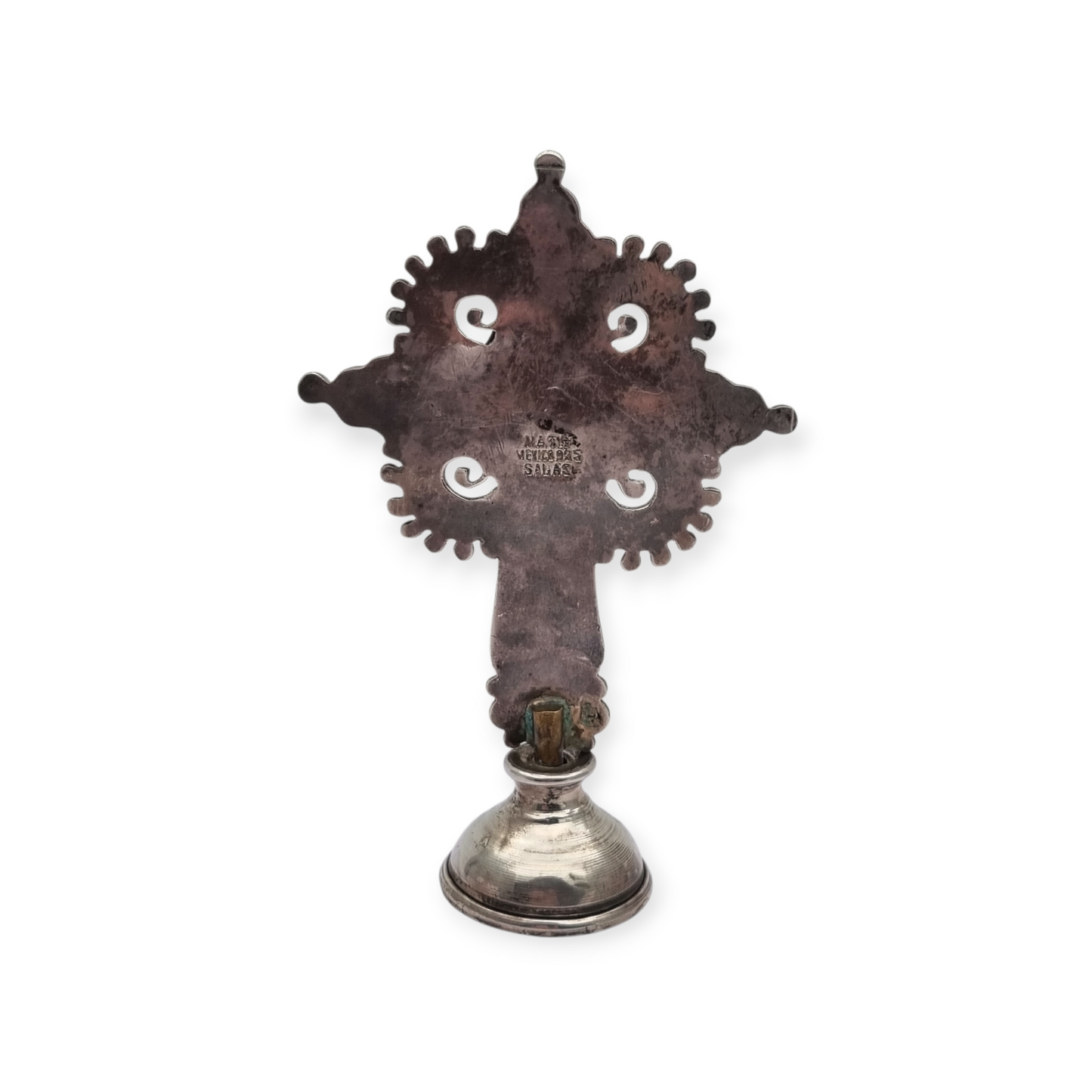 Cruz de plata de pie MATL Salas, Matilde Poulat México, con turquesa, amatista y coral, circa 1960.