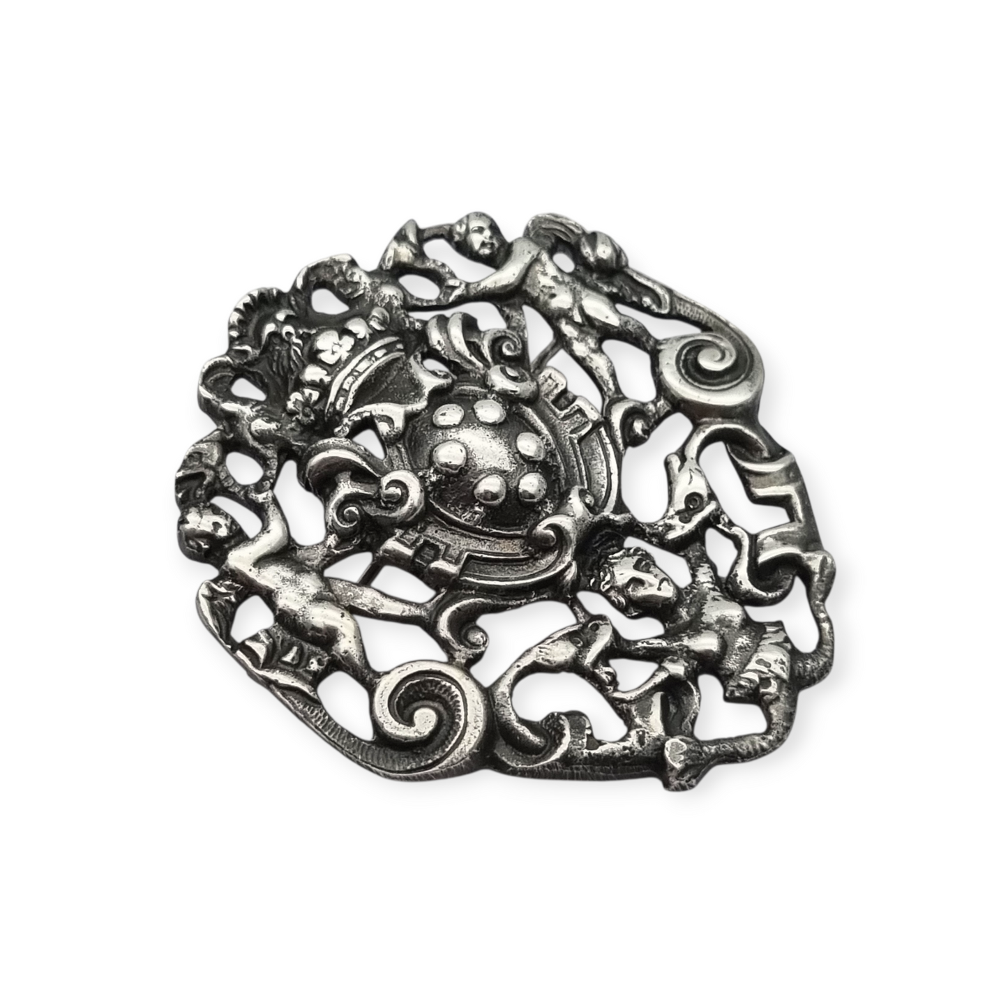Broche de plata neorrenacentista, escudo heráldico con querubines Italia s.XX