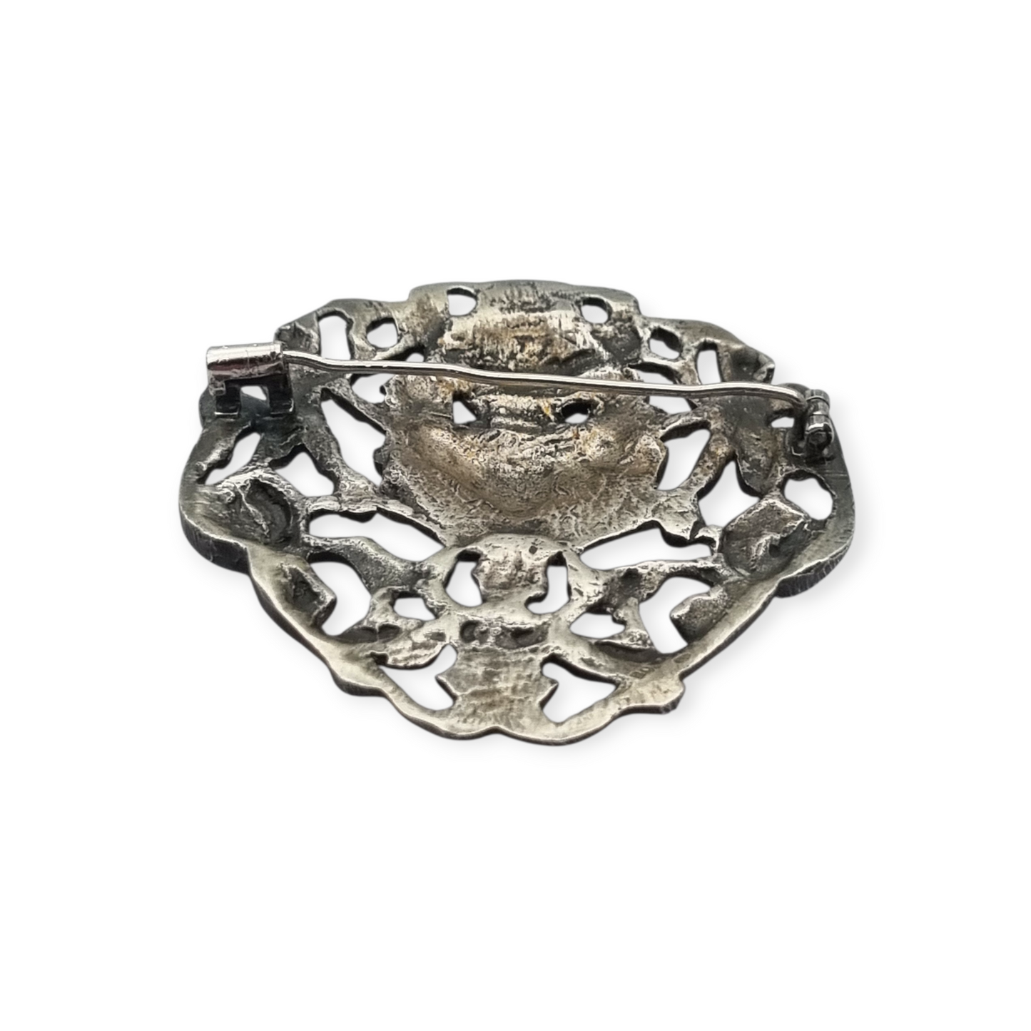 Broche de plata neorrenacentista, escudo heráldico con querubines Italia s.XX