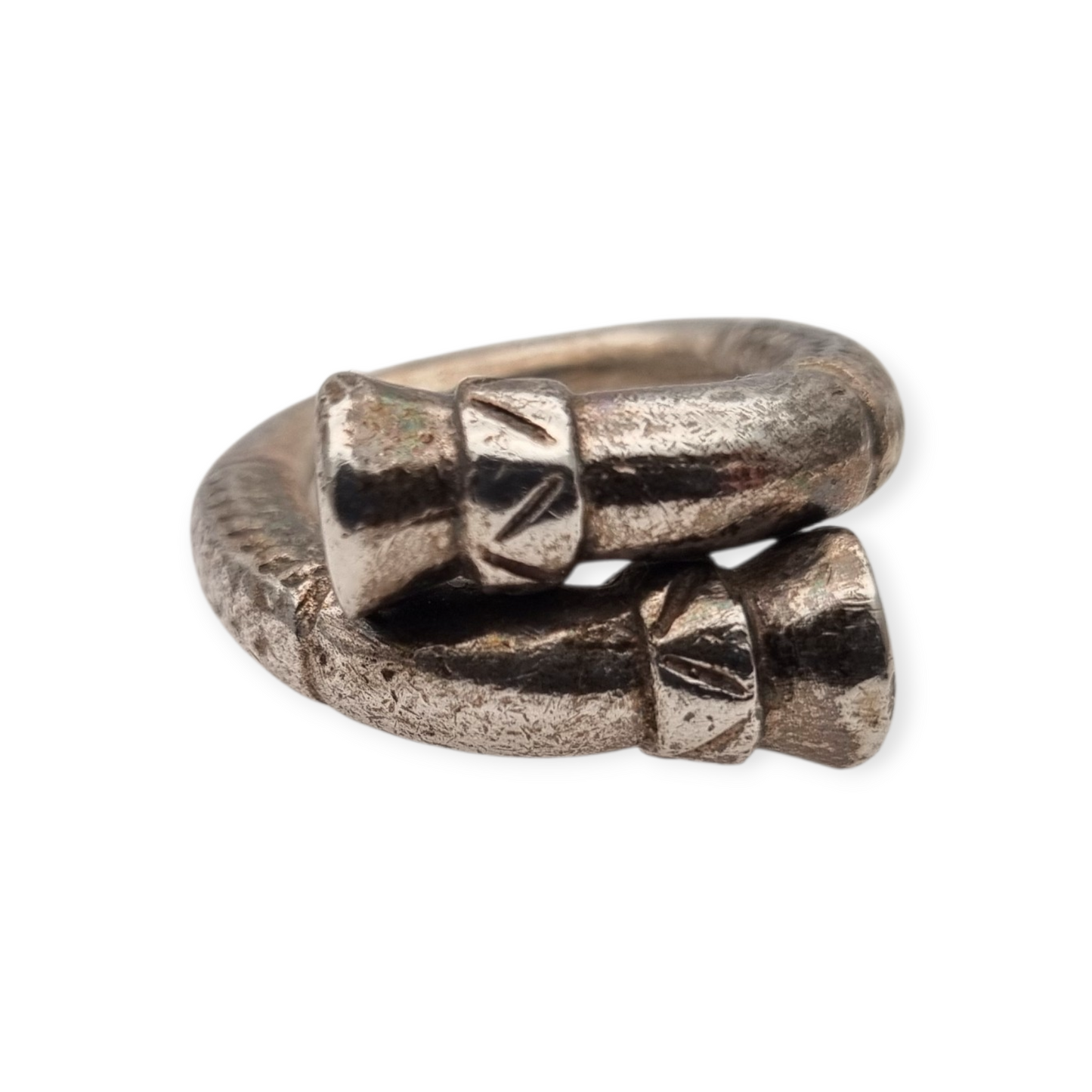 Anillo de plata 800 de Brandimarte Florencia, estilo étnico, acabado rústico, circa 1980
