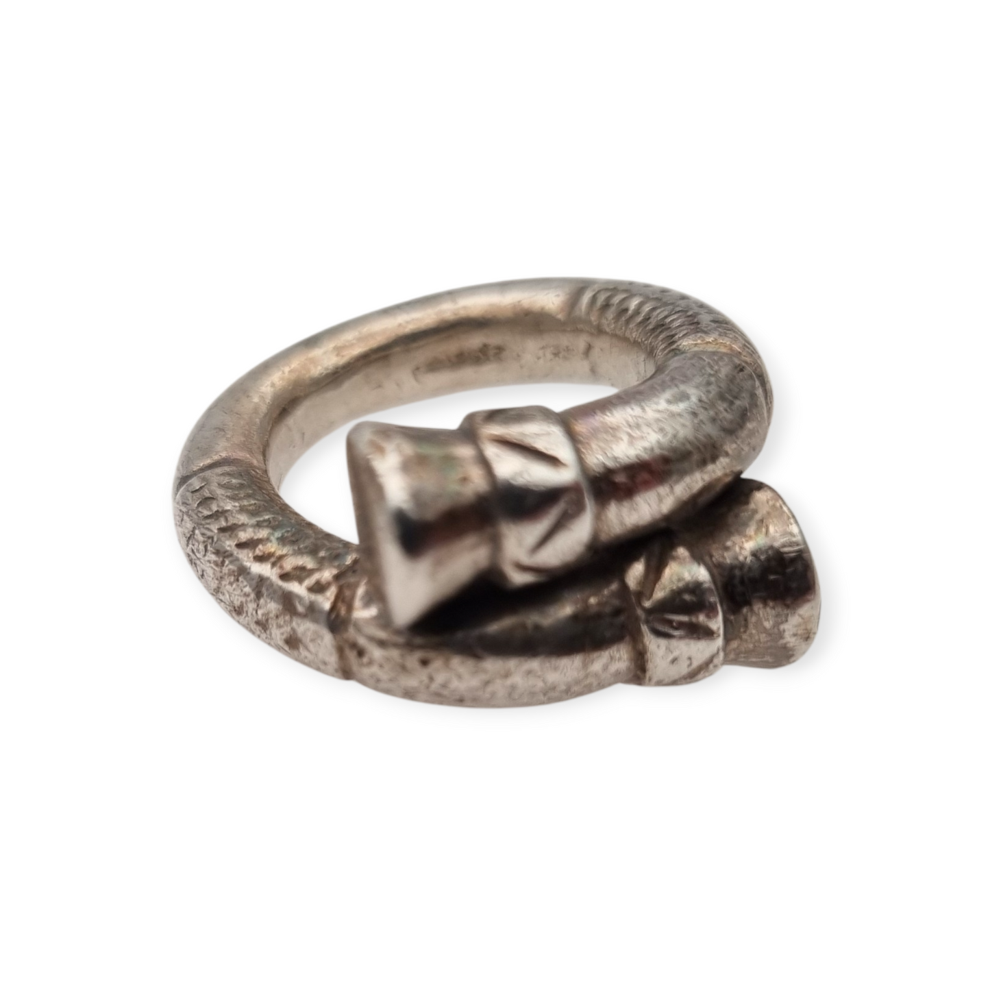 Anillo de plata 800 de Brandimarte Florencia, estilo étnico, acabado rústico, circa 1980