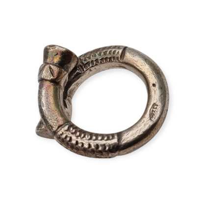Anillo de plata 800 de Brandimarte Florencia, estilo étnico, acabado rústico, circa 1980