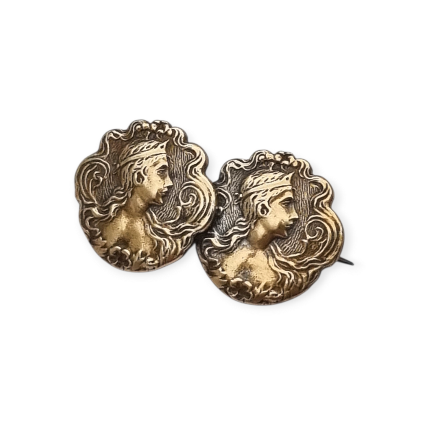 Broche Art Nouveau de latón dorado con retrato femenino floral, circa 1900-1910