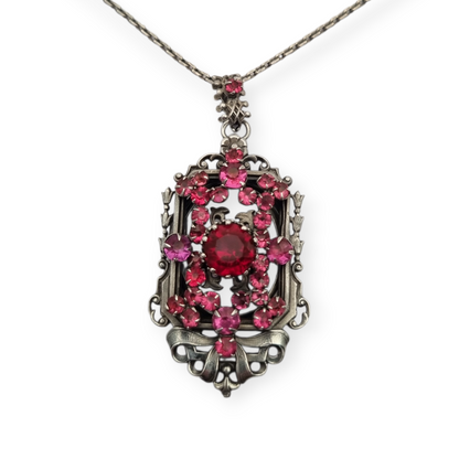 Guardapelo art nouveau de plata con cristales rosas circa 1920