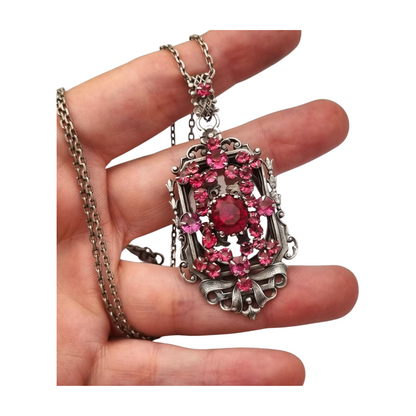 Guardapelo art nouveau de plata con cristales rosas circa 1920