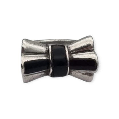 French Art Deco silver and onyx ribbon design ring signed AP Circa 1940