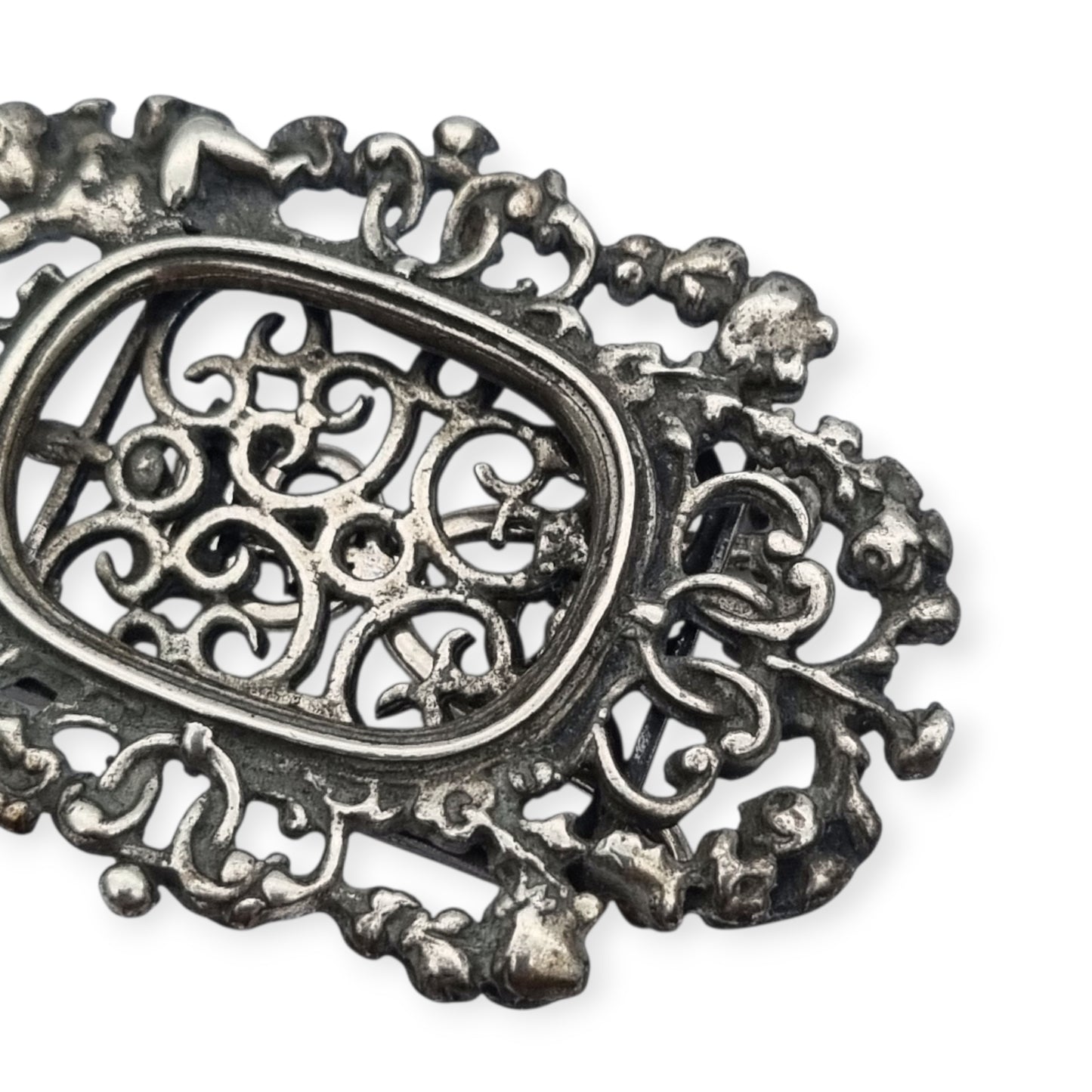 Pierced sterling silver photo frame for a portrait with cherubs, circa 1940-1950