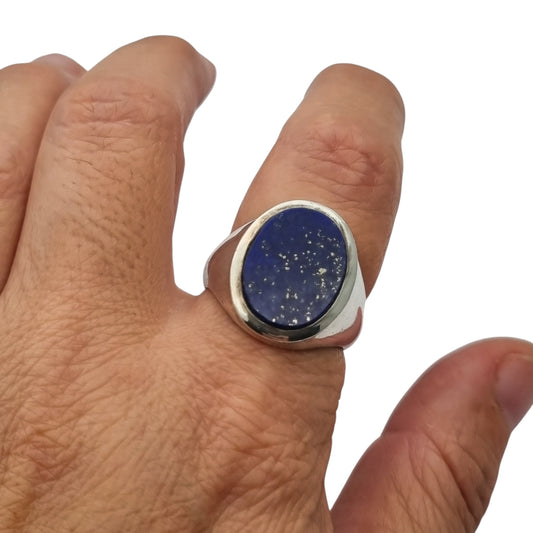 Vintage 925 silver ring with oval blue lapis lazuli, circa 1990