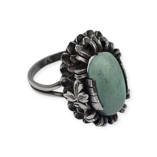 Anillo Art Déco tardío de plata con cabujón azul verdoso circa 1940-1950