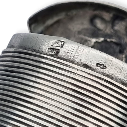 Small Dutch fluted silver box with heart, for mint or snuff circa 1906-1953