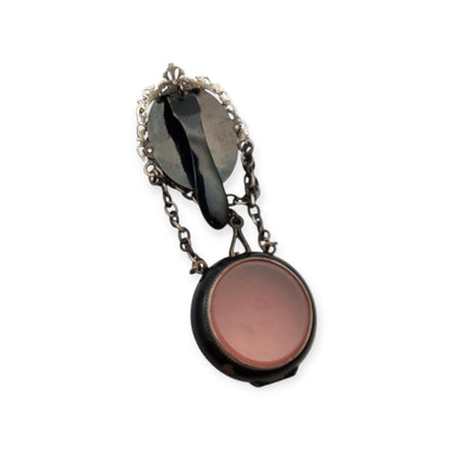 Chatelaine portareloj victoriana francesa negra con cadenas, circa 1850-1890