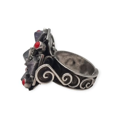 Escorcia .925 sterling silver ring from Mexico with amethysts and red details, circa 1990