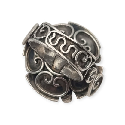 Escorcia .925 sterling silver ring from Mexico with amethysts and red details, circa 1990