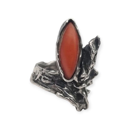 European brutalist ring in silver and red coral, signed organic design, circa 1970