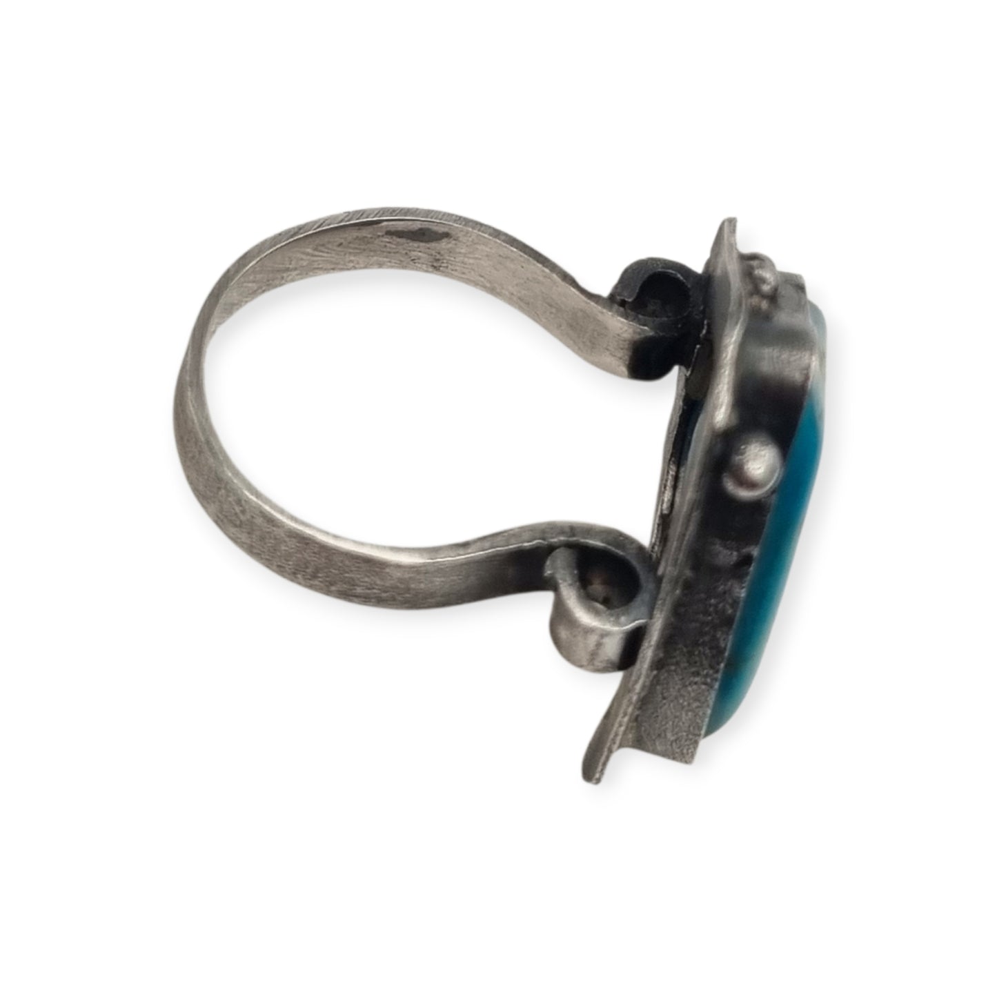 Anillo Boho artesanal de plata con turquesa triangular, diseño orgánico de estilo étnico, 80s