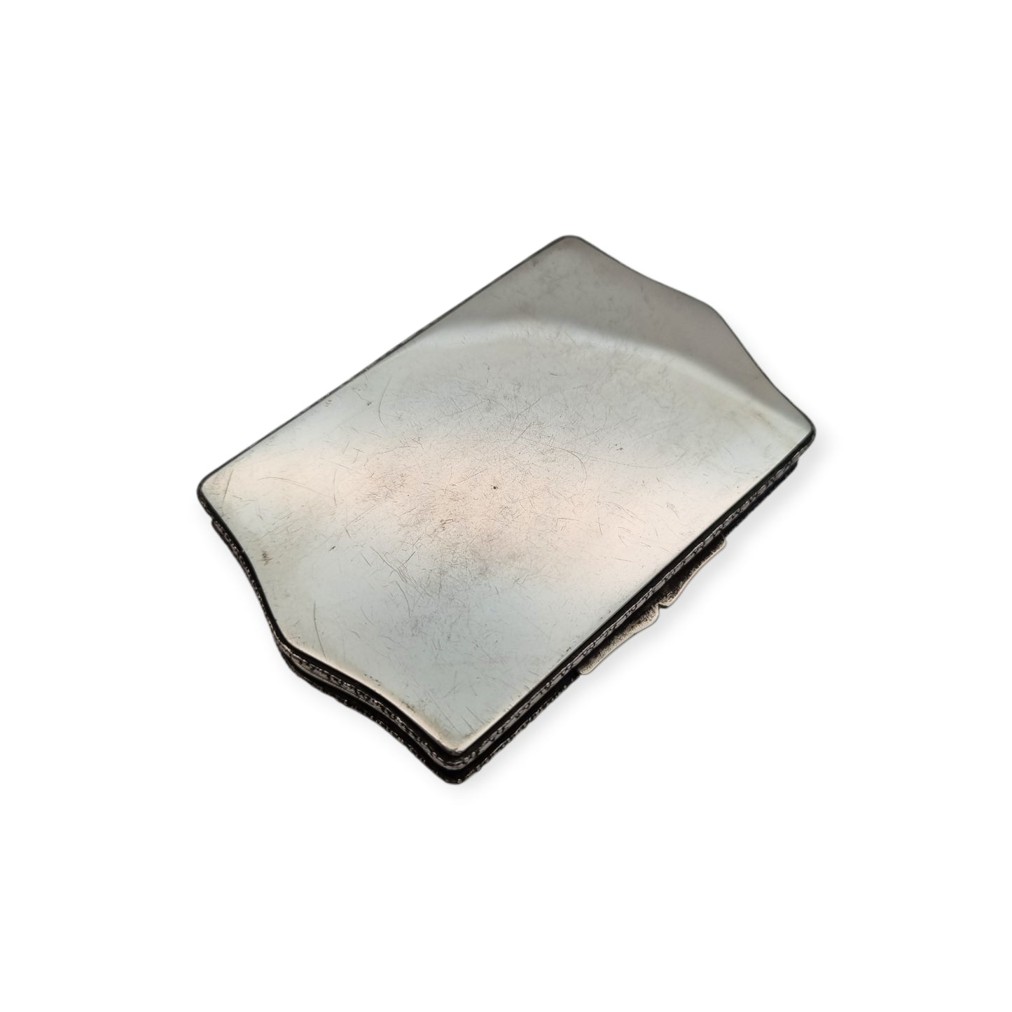 Art Nouveau rectangular box in 800 silver, Europe, circa 1910, engraved floral decoration and central monogram