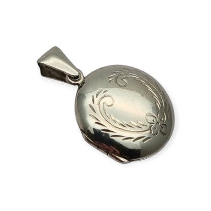 Colgante guardapelo en plata 925, España, medallón ovalado floral, circa 1980-90