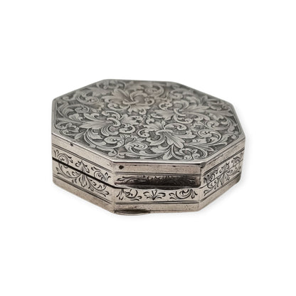 Caja floral hexagonal estilo revival barroco de plata 800, Italia circa 1930