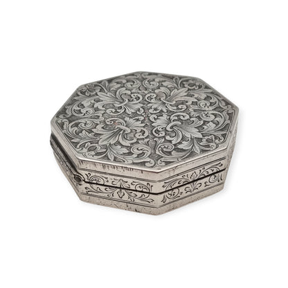 Caja floral hexagonal estilo revival barroco de plata 800, Italia circa 1930