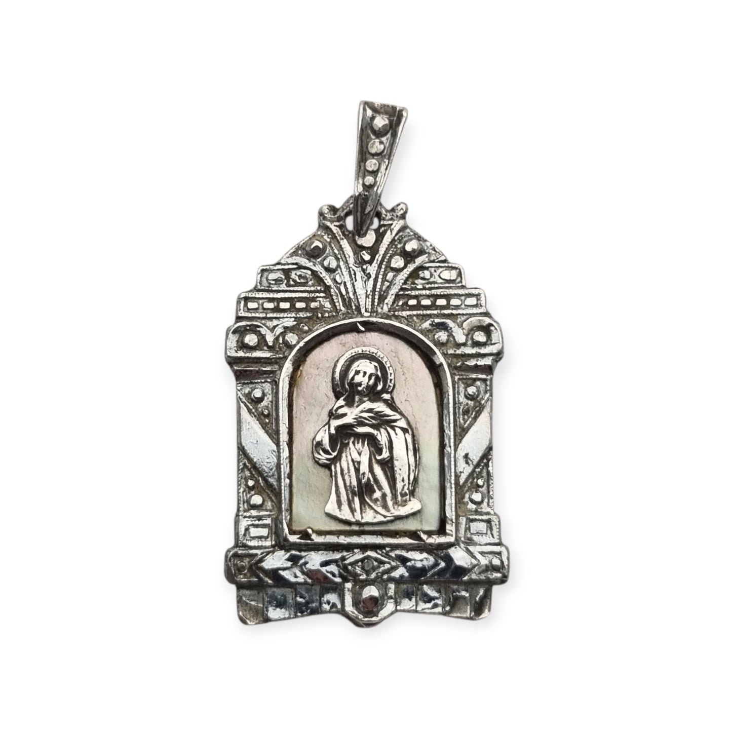 Art Deco religious medal in silver relief and mother-of-pearl circa 1940