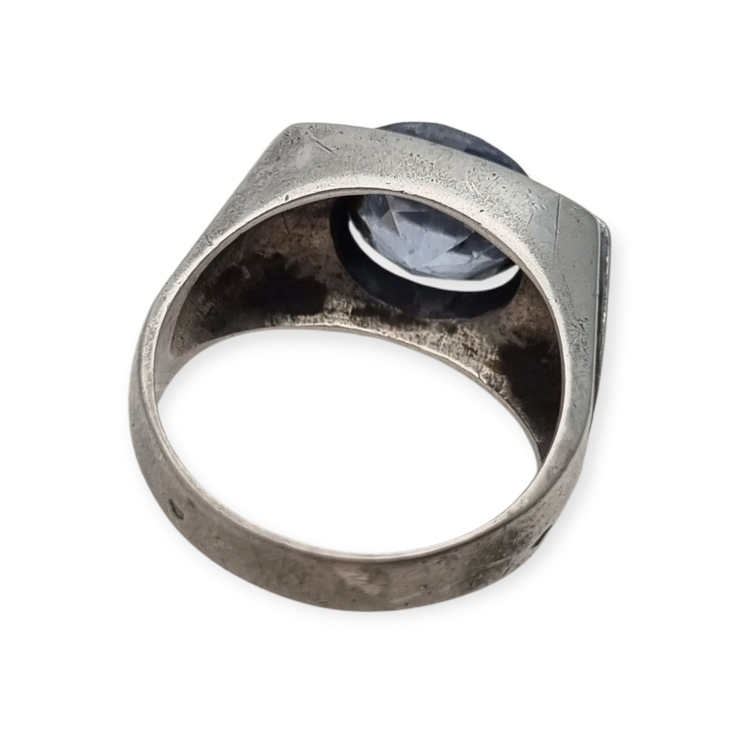 Anillo Art Déco de plata con topacio azul de diseño geométrico, Europa circa 1950