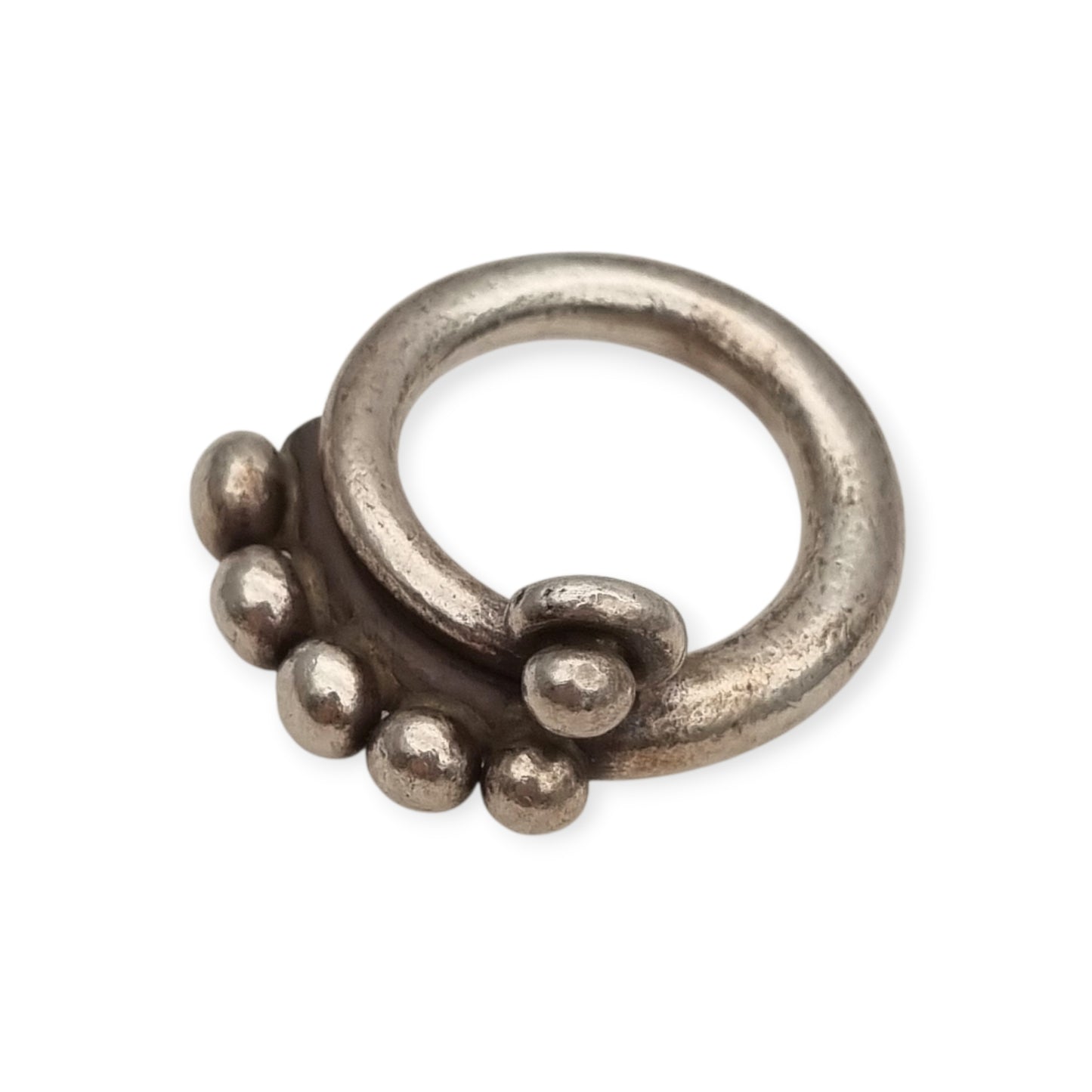 Handmade African ethnic silver ring, spiral design with spheres, 60s-70s