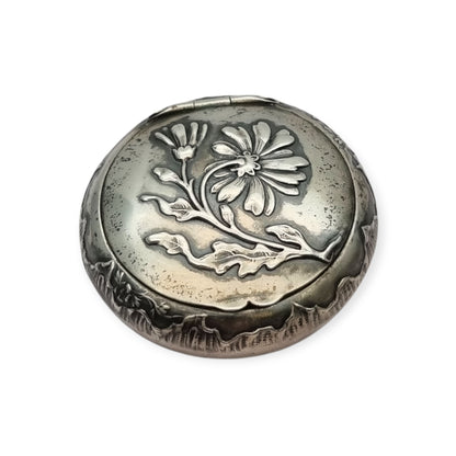 Antique silver box with floral relief and European vegetal decoration, 1930s-1940s