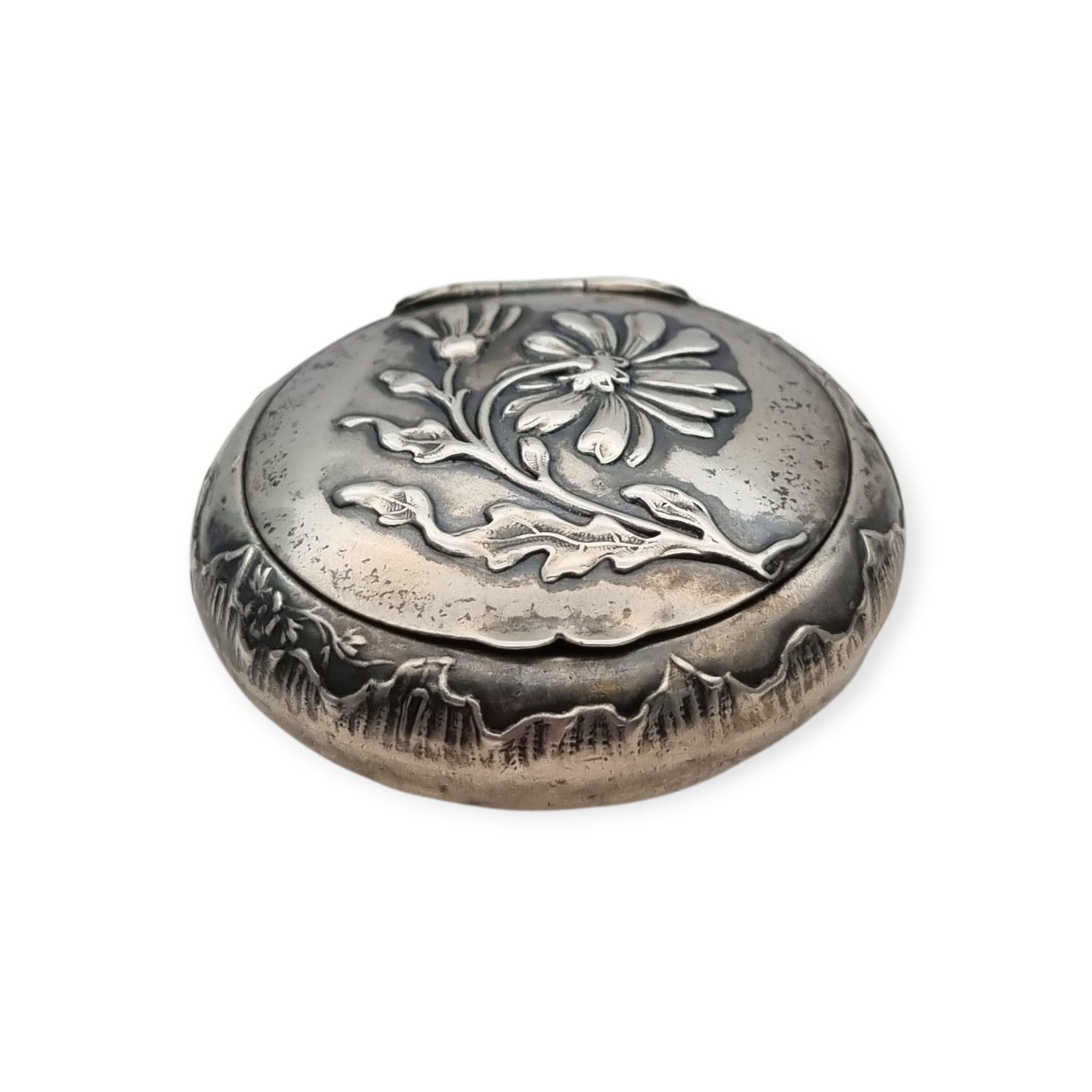 Antique silver box with floral relief and European vegetal decoration, 1930s-1940s