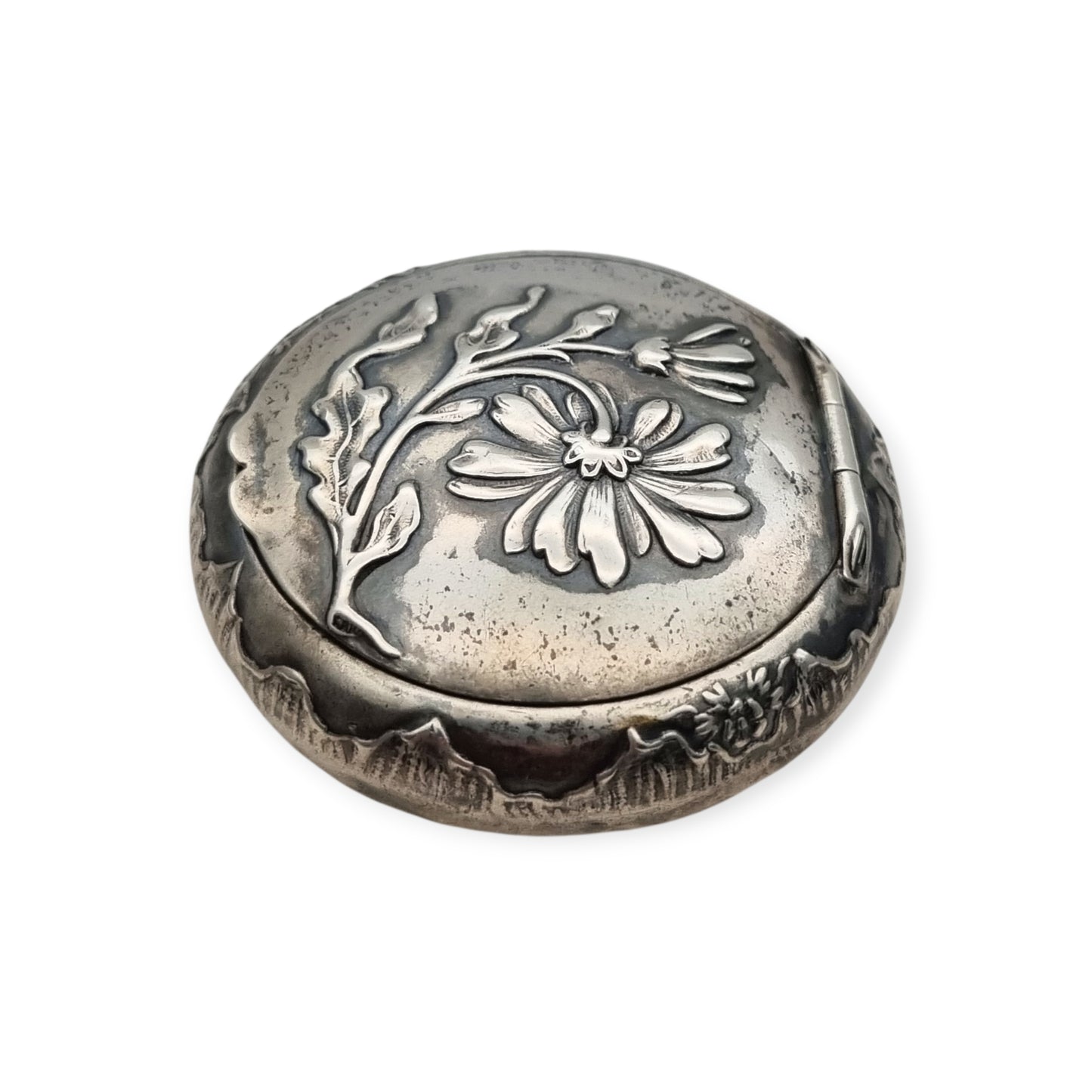 Antique silver box with floral relief and European vegetal decoration, 1930s-1940s
