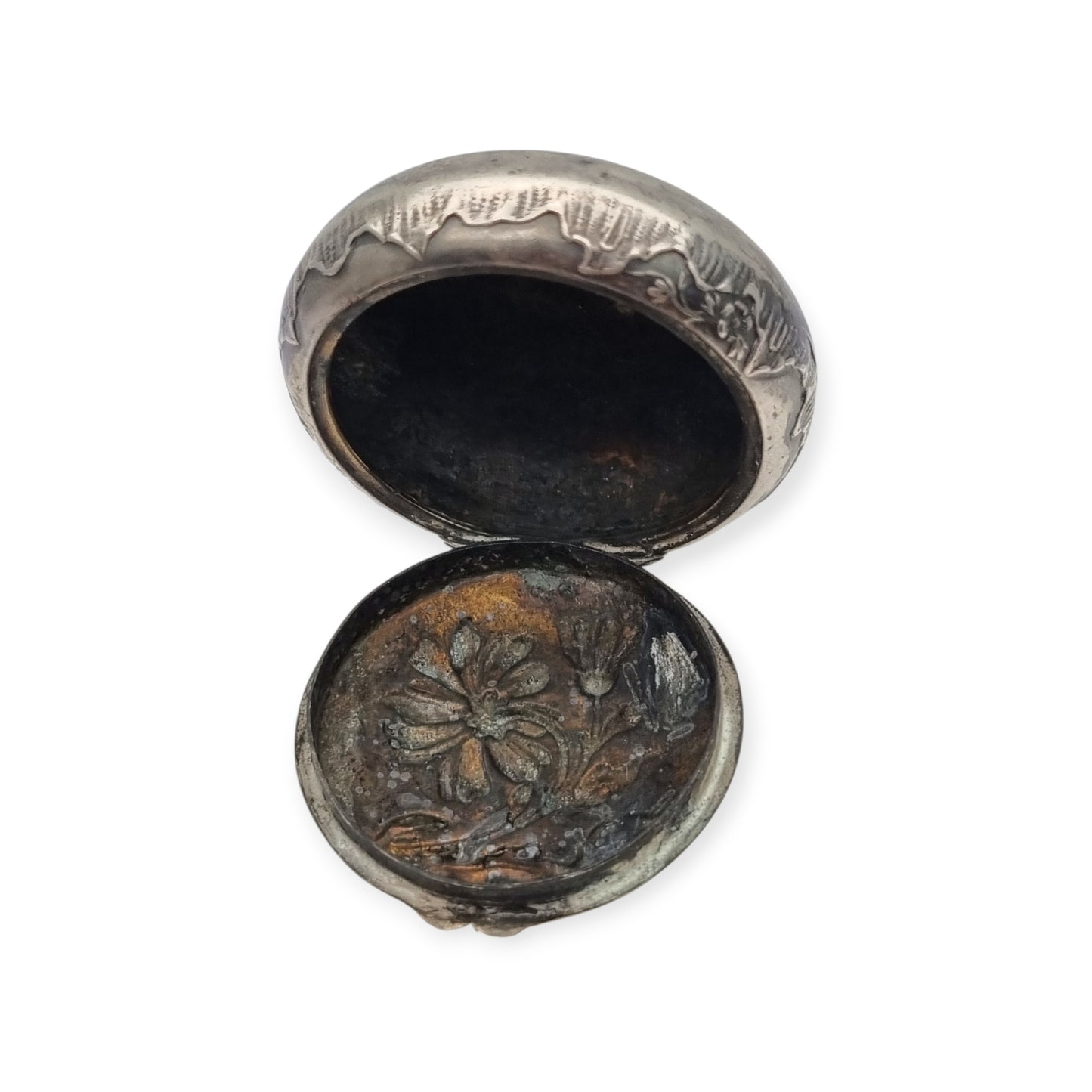 Antique silver box with floral relief and European vegetal decoration, 1930s-1940s