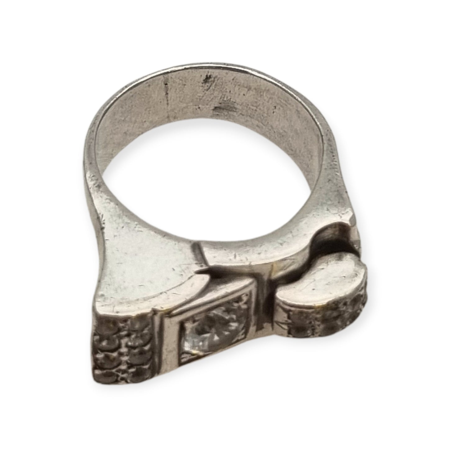Art Deco silver and white gemstone ring, asymmetrical geometric design, France circa 1940