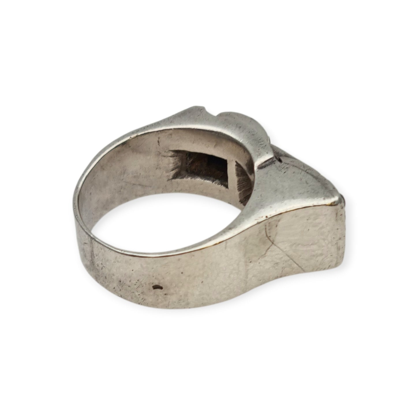 Art Deco silver and white gemstone ring, asymmetrical geometric design, France circa 1940