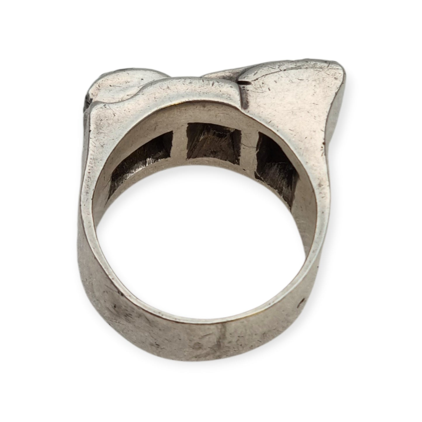 Art Deco silver and white gemstone ring, asymmetrical geometric design, France circa 1940