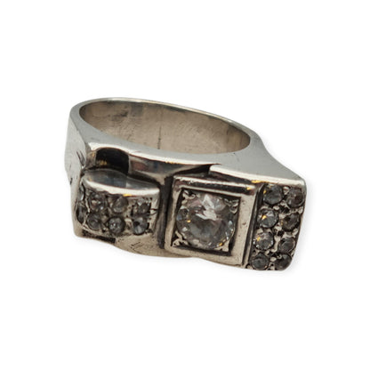 Art Deco silver and white gemstone ring, asymmetrical geometric design, France circa 1940