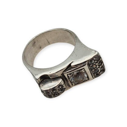 Art Deco silver and white gemstone ring, asymmetrical geometric design, France circa 1940