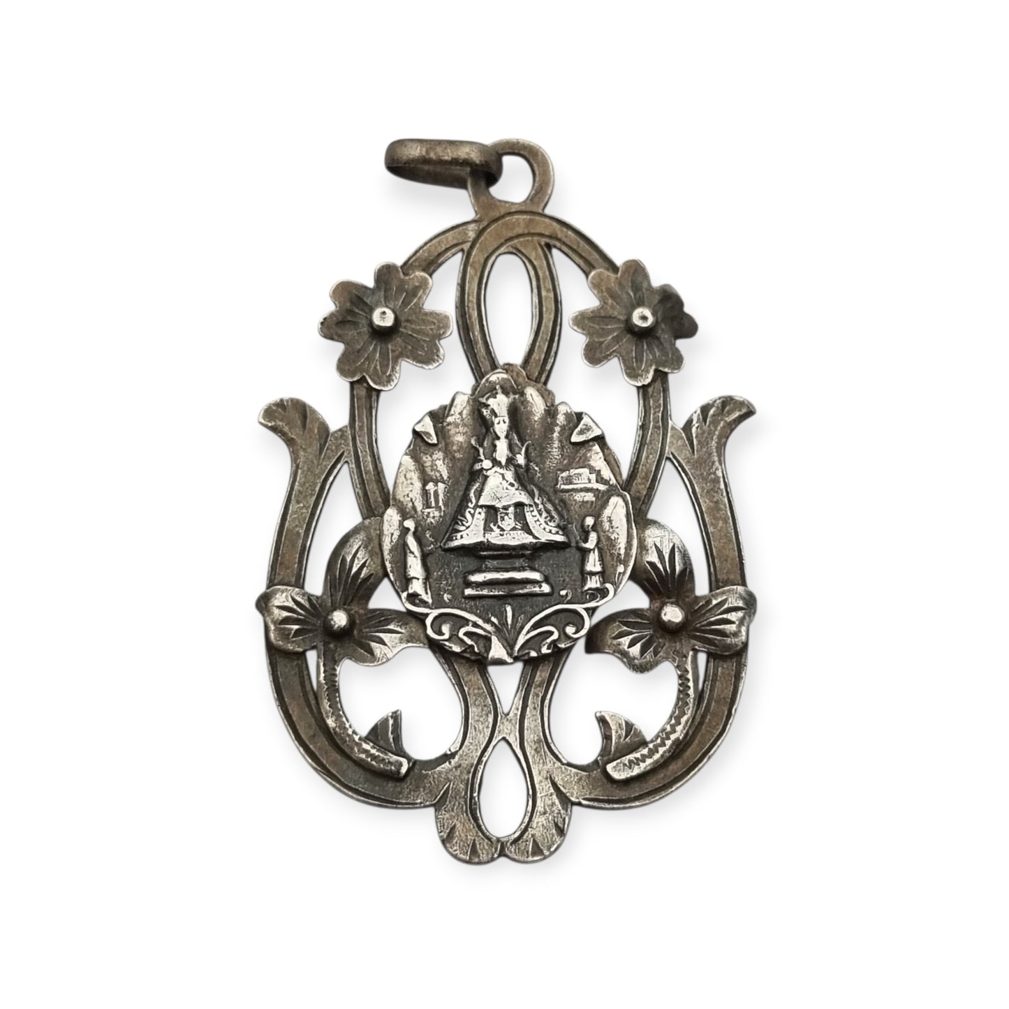 Colgante modernista de plata Nuestra Señora de Montserrat, La Moreneta, joyería religiosa, 1920