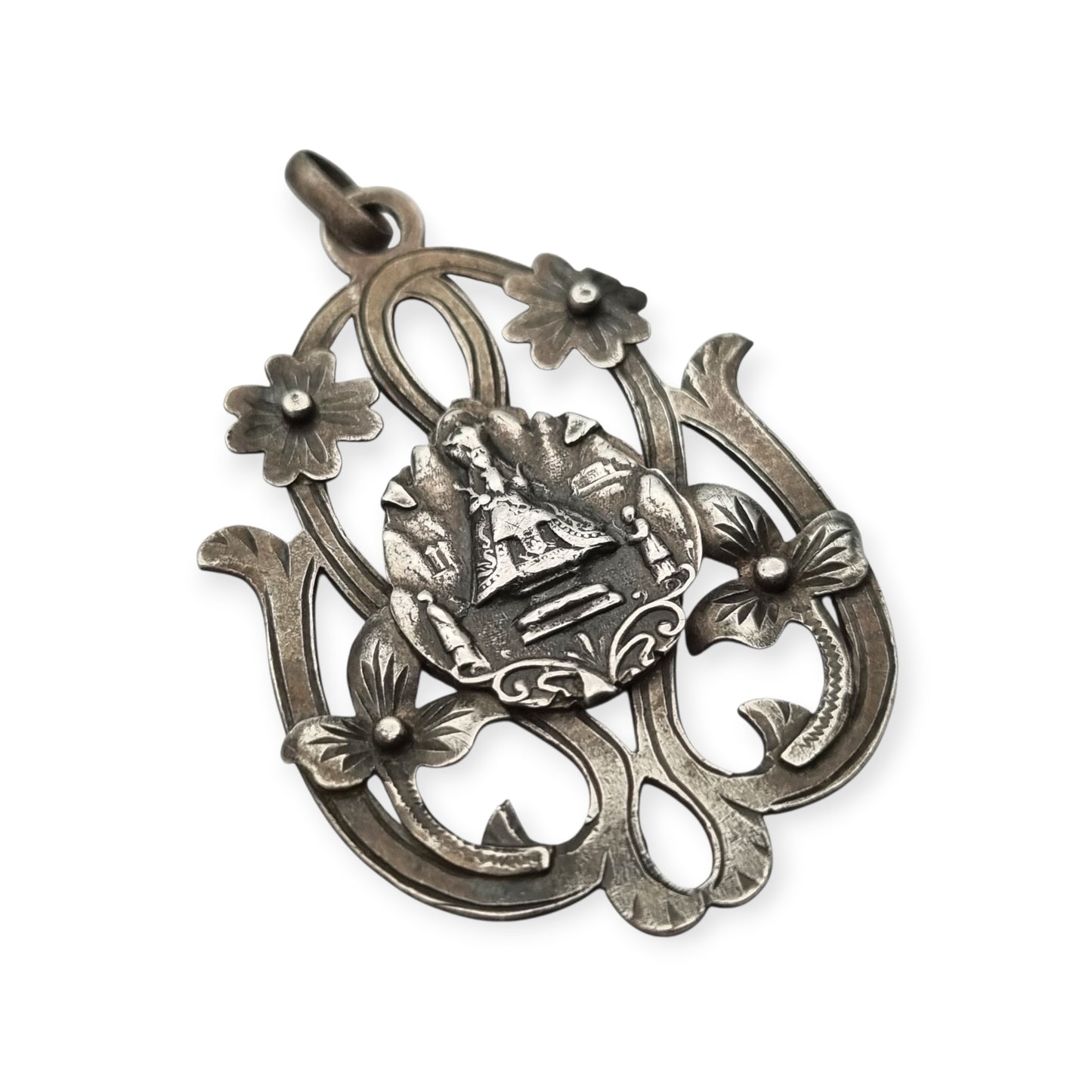 Colgante modernista de plata Nuestra Señora de Montserrat, La Moreneta, joyería religiosa, 1920