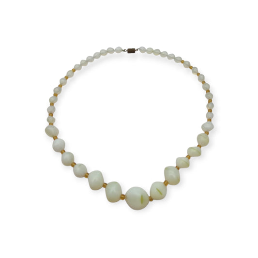 Collar vintage de vidrio opalino cuentas graduadas opalescentes, Mid Century 1950-1960