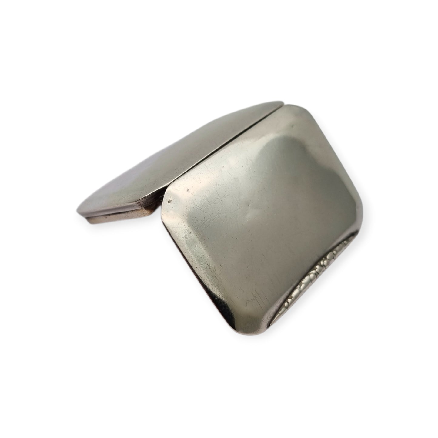 European 800 silver cigarette case with soberly decorated clasp, circa 1940-1950