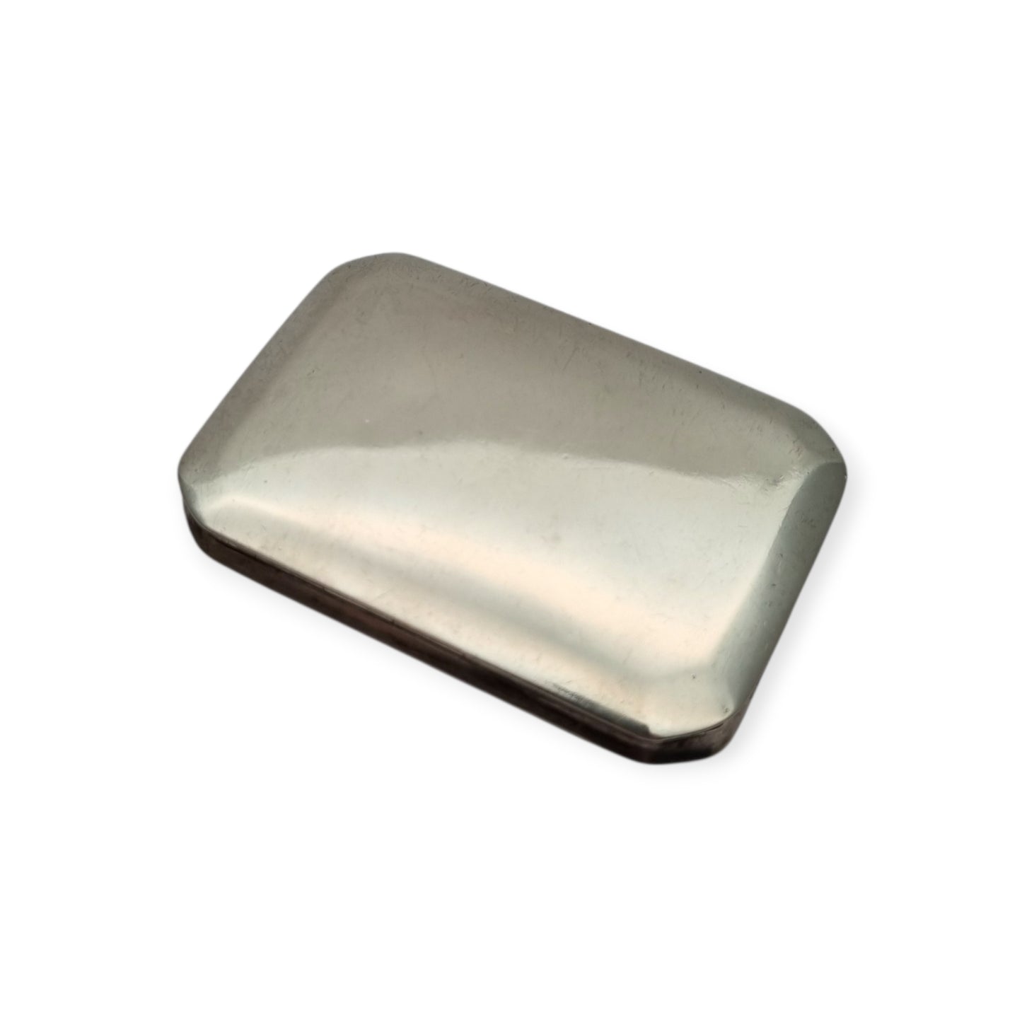 European 800 silver cigarette case with soberly decorated clasp, circa 1940-1950