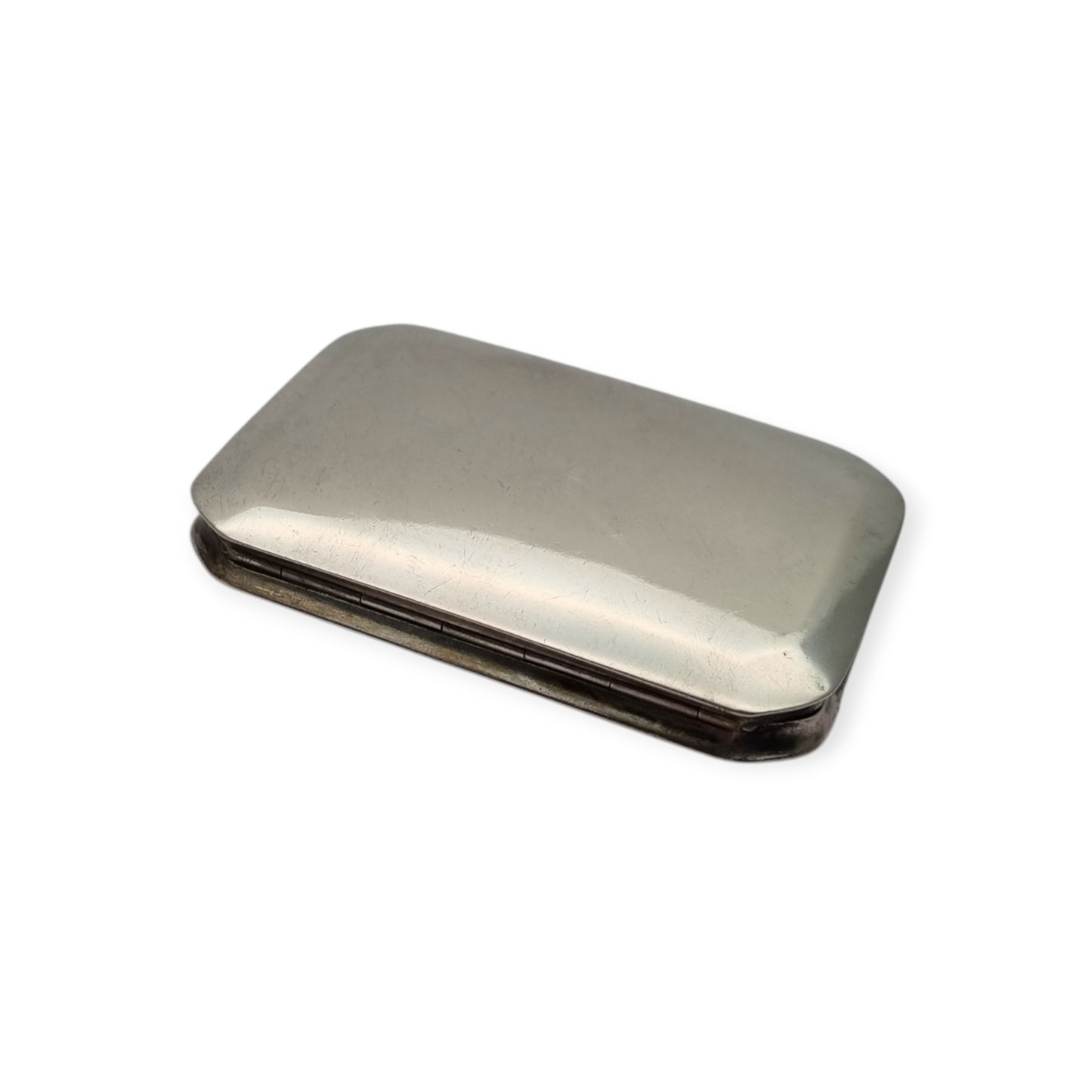 European 800 silver cigarette case with soberly decorated clasp, circa 1940-1950