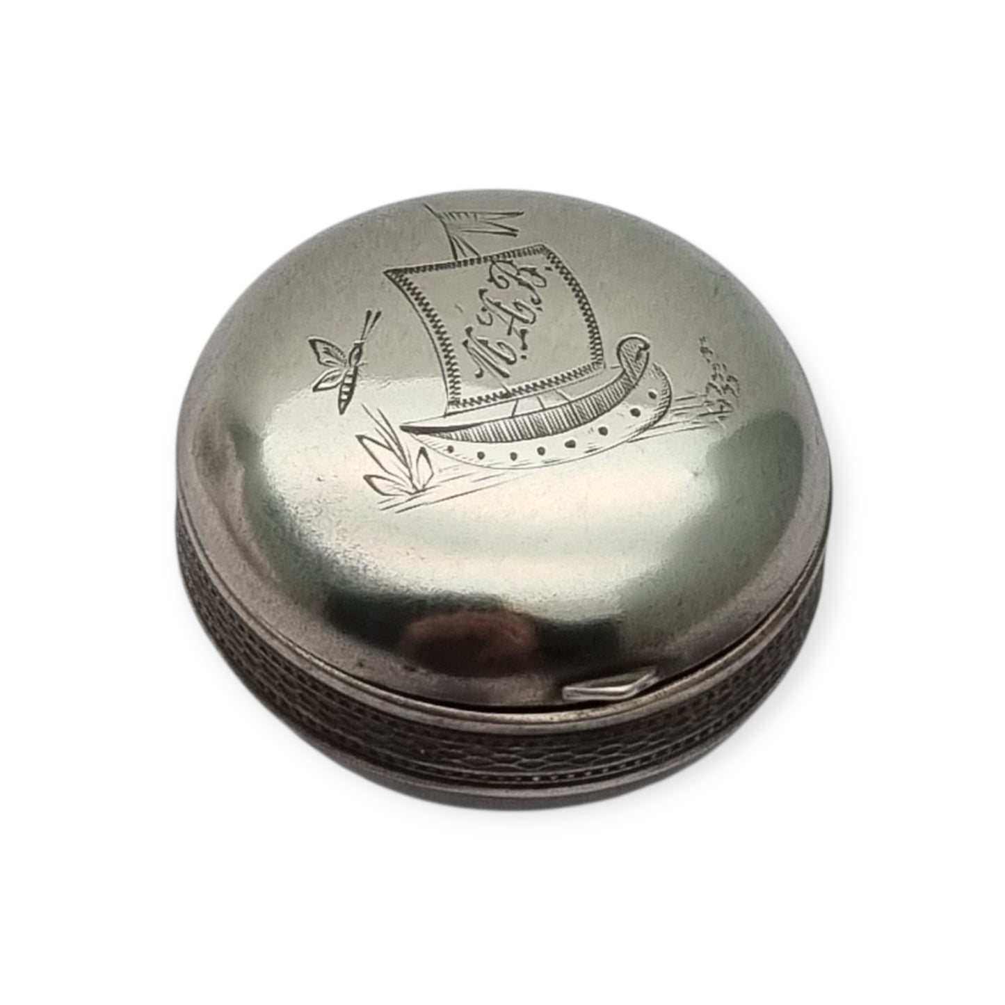 Caja antigua redonda alemana de plata 800 grabada con barco y monograma, circa 190