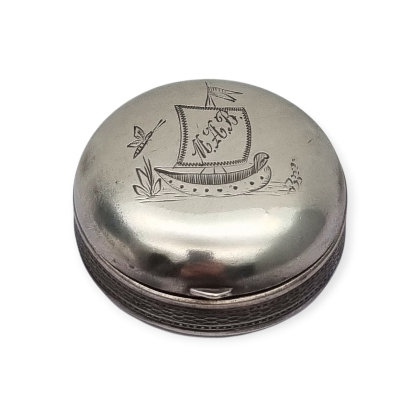 Caja antigua redonda alemana de plata 800 grabada con barco y monograma, circa 190