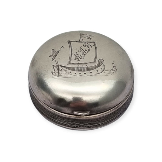 Caja antigua redonda alemana de plata 800 grabada con barco y monograma, circa 190