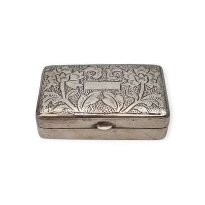 Caja rectangular antigua de plata grabada con decoración floral, Europa siglo XX