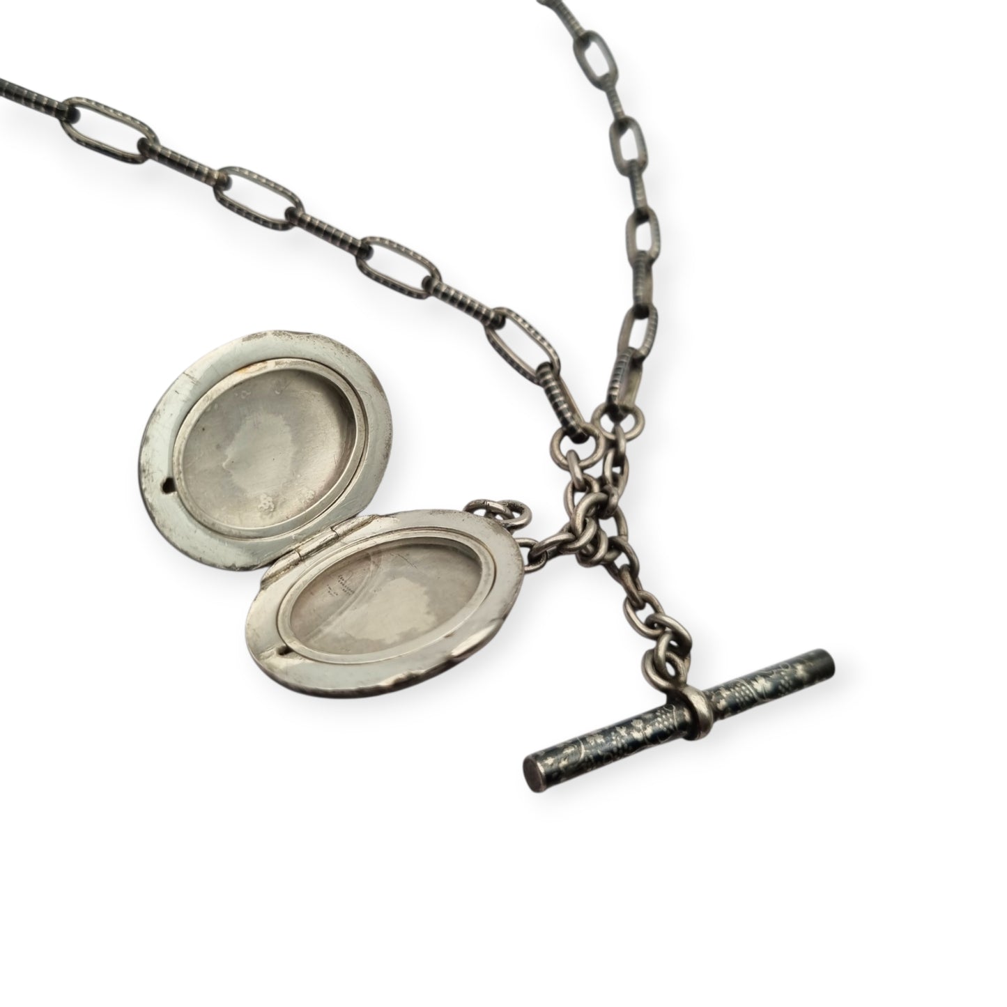 Antigua Cadena Albert completa de plata nielada para reloj de bolsillo con guardapelo monogramado  circa 1890
