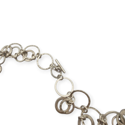 Collar vintage italiano de plata de anillas texturizadas, modernista Mid-Century, ca. 1980–1995