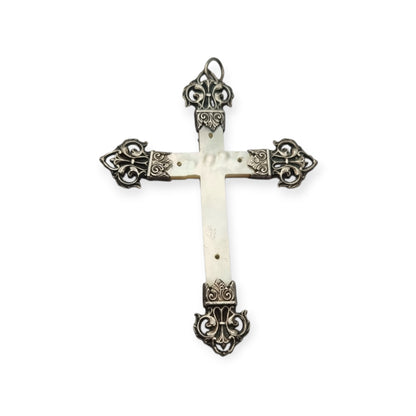 Antique French Catholic crucifix in silver and mother-of-pearl with Christ and openwork finials, circa 1900–1930
