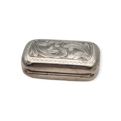 Antique pocket box in .800 silver, Art Nouveau-inspired floral engraving, Continental Europe, ca. 1900–1935